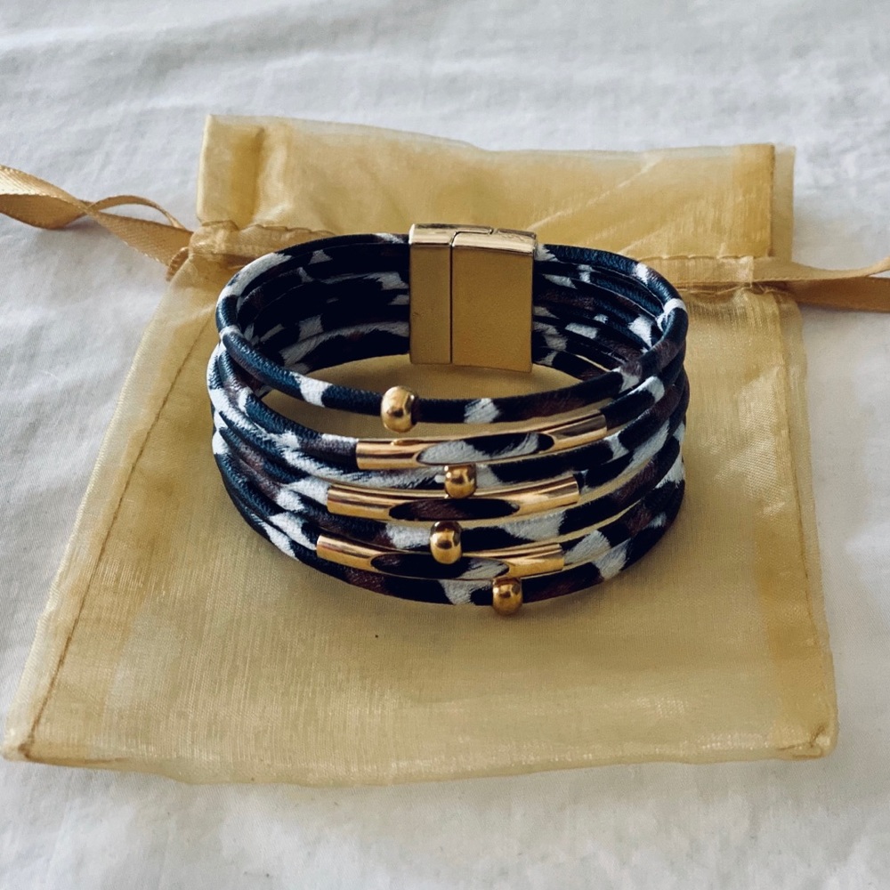 Leopard Wrap Cuff/Bracelet ~ Magnetic Clasp - Picture 6 of 6